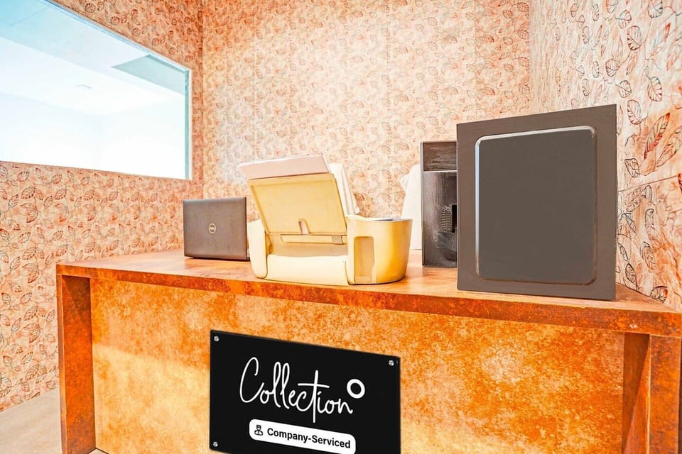 Entrance / Reception