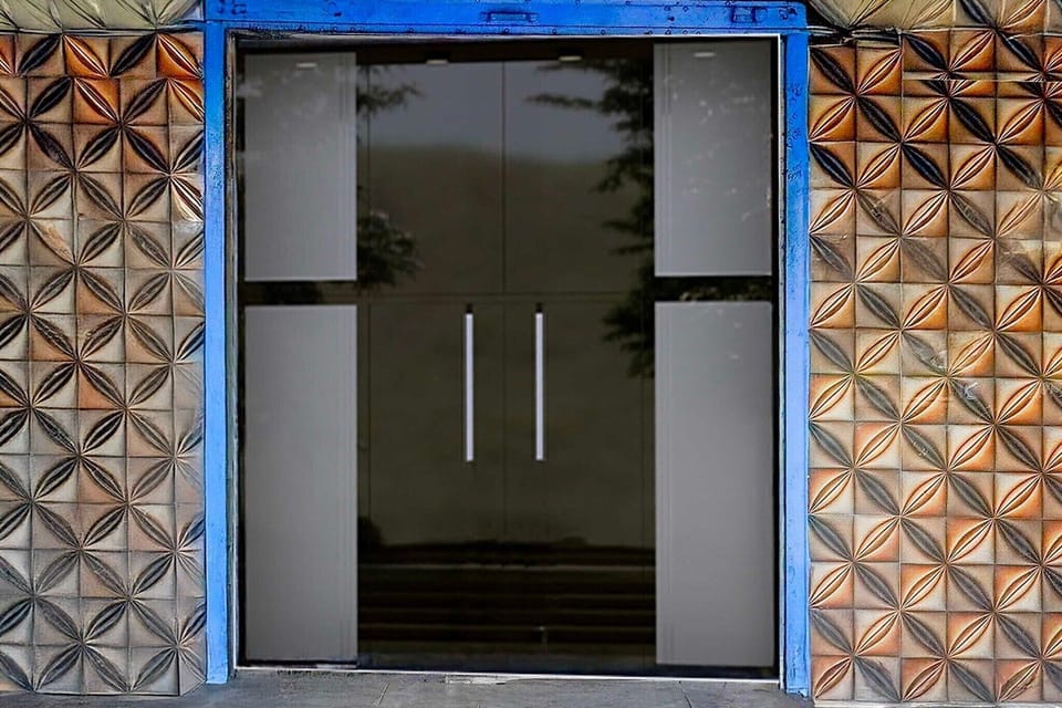 Entrance / Reception
