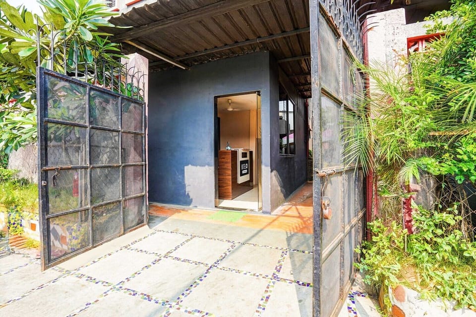 Entrance / Reception