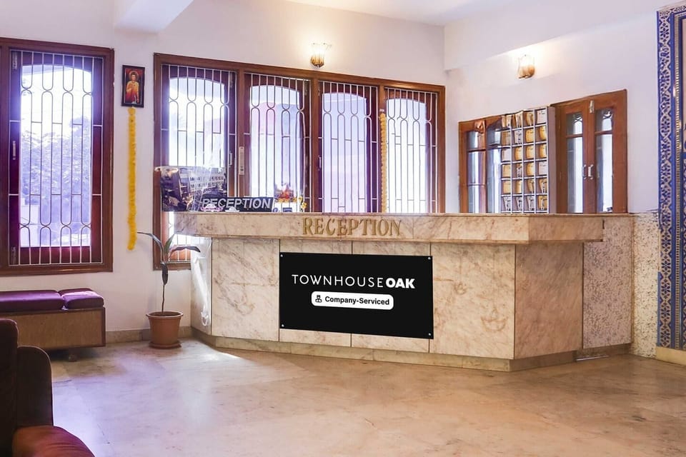 Entrance / Reception