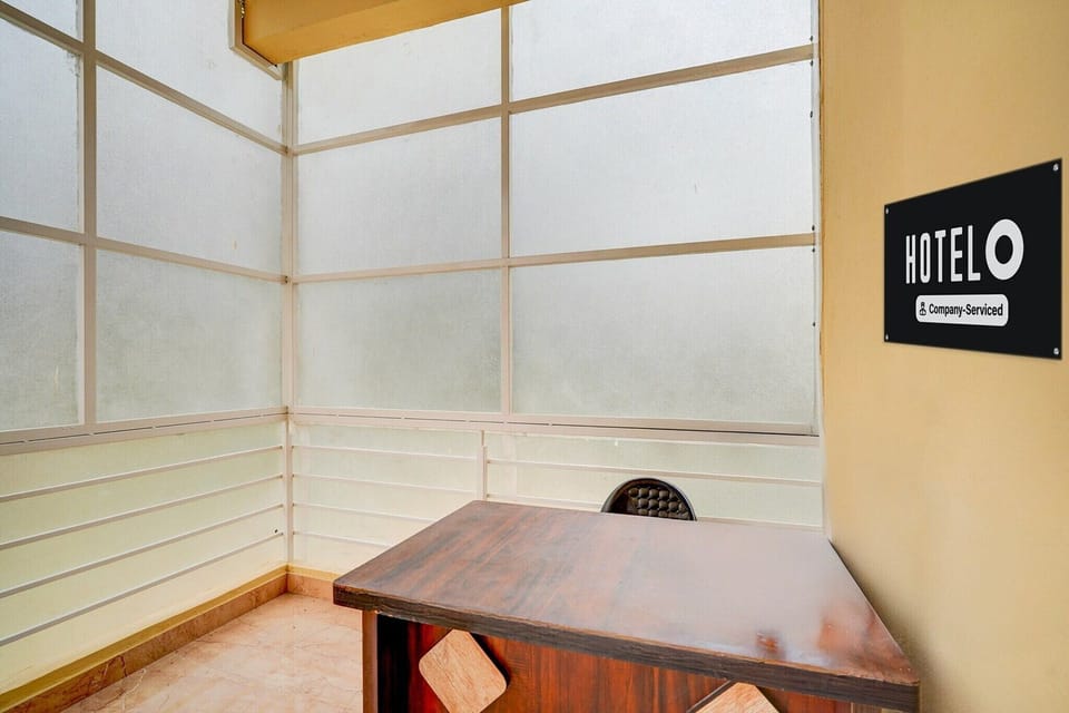Entrance / Reception
