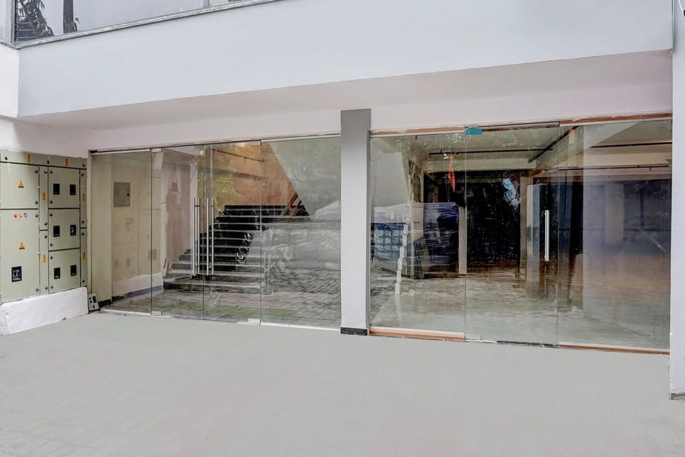 Entrance / Reception