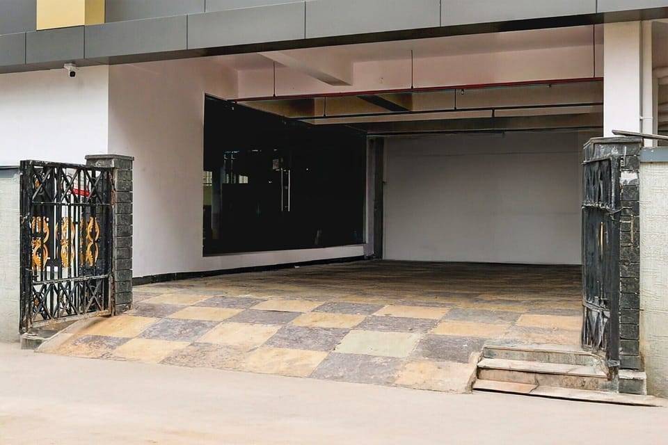 Entrance / Reception