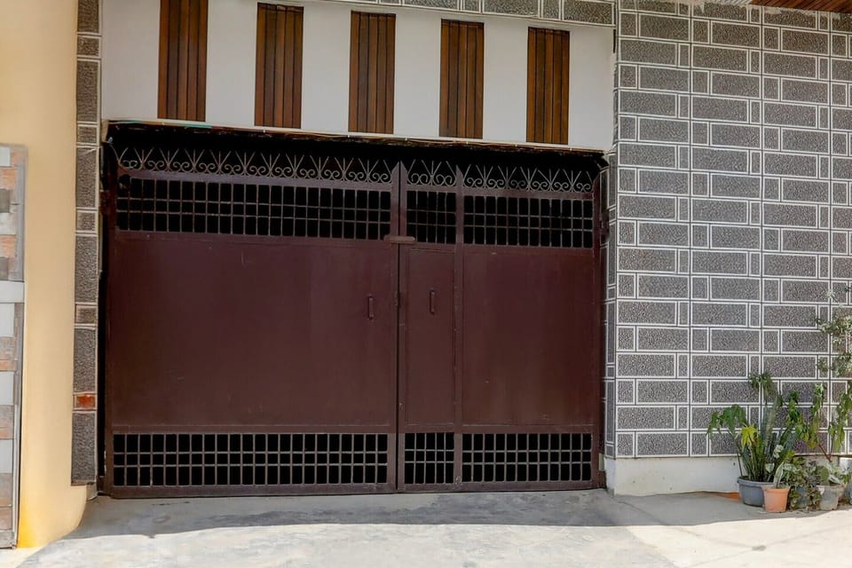 Entrance / Reception