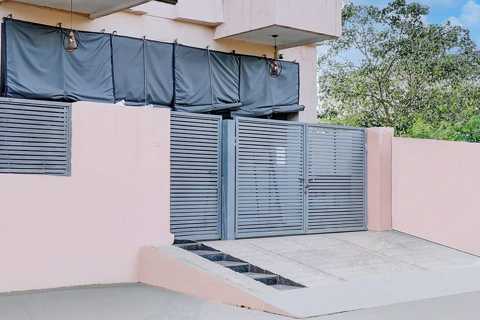 Entrance / Reception