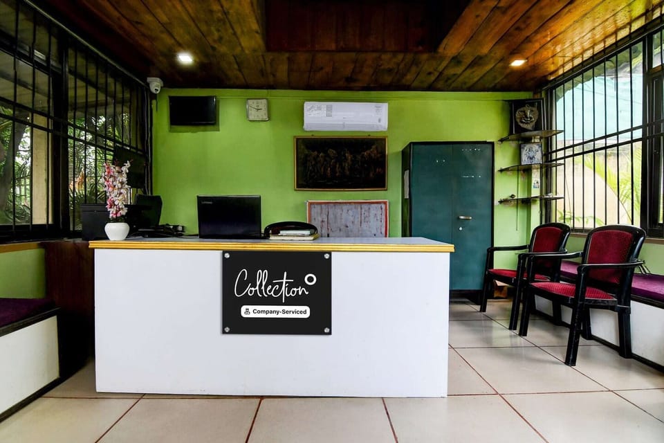 Entrance / Reception