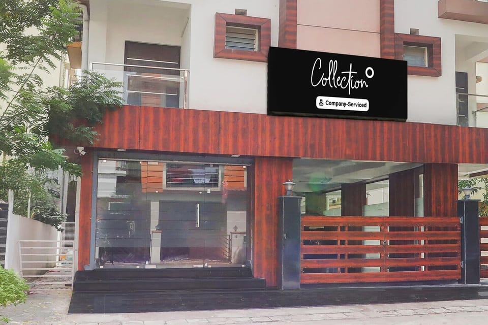 Entrance / Reception