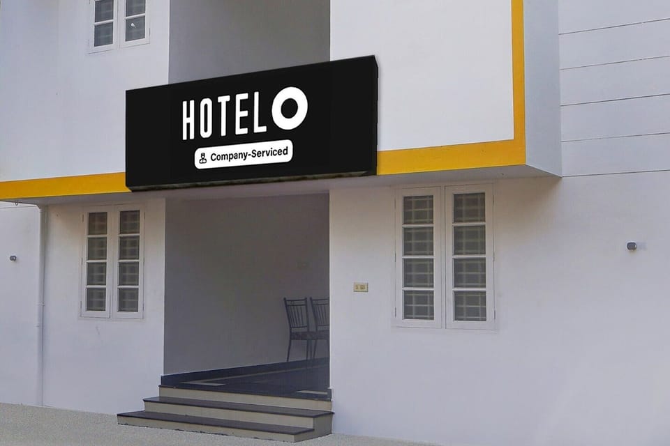 Entrance / Reception