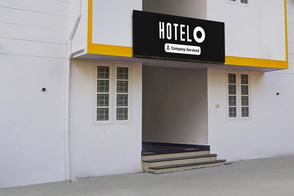 Entrance / Reception