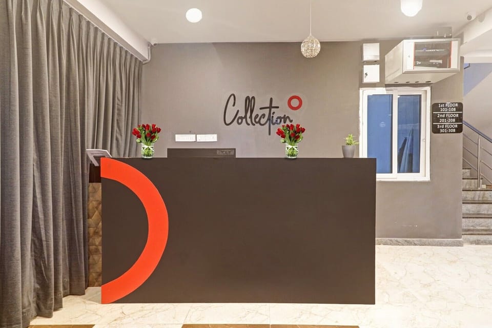 Entrance / Reception