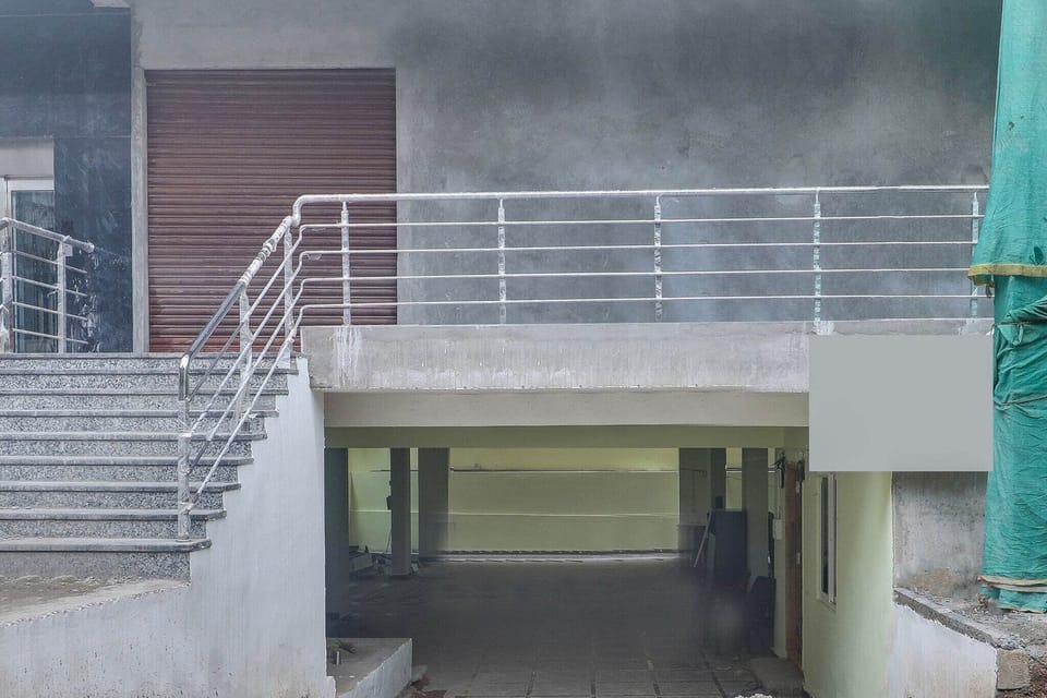 Entrance / Reception