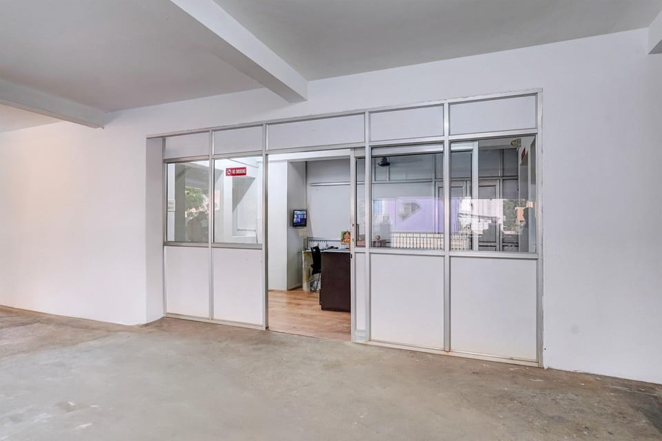 Entrance / Reception
