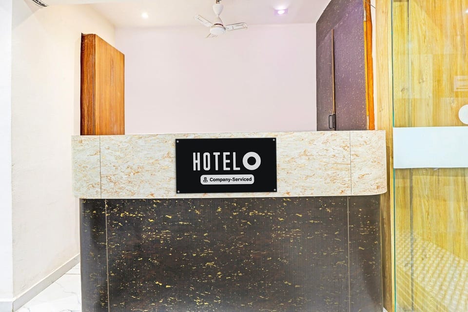 Entrance / Reception