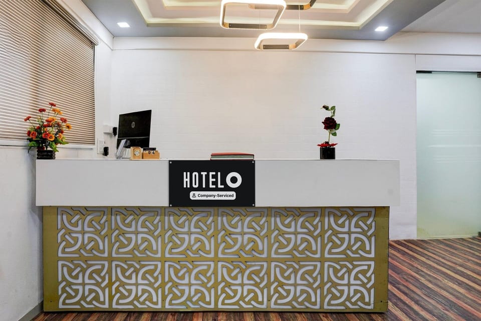Entrance / Reception