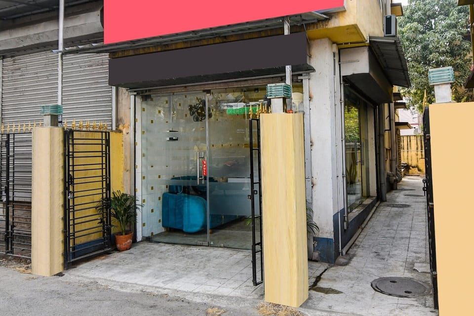 Entrance / Reception