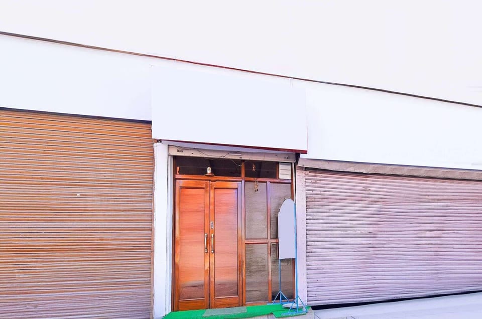 Entrance / Reception