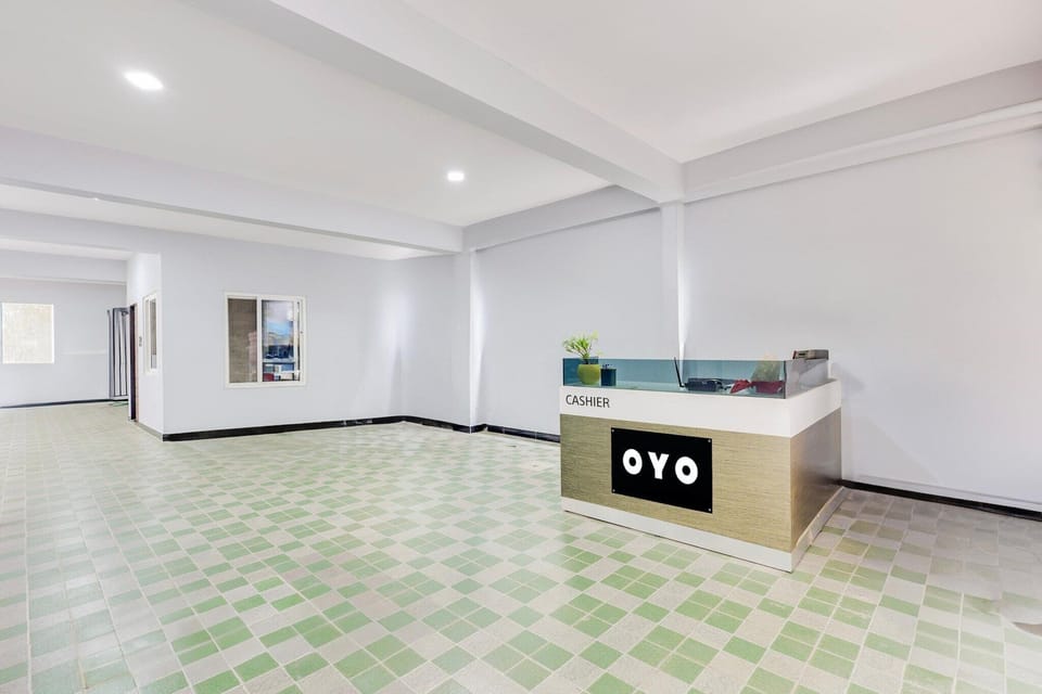Entrance / Reception