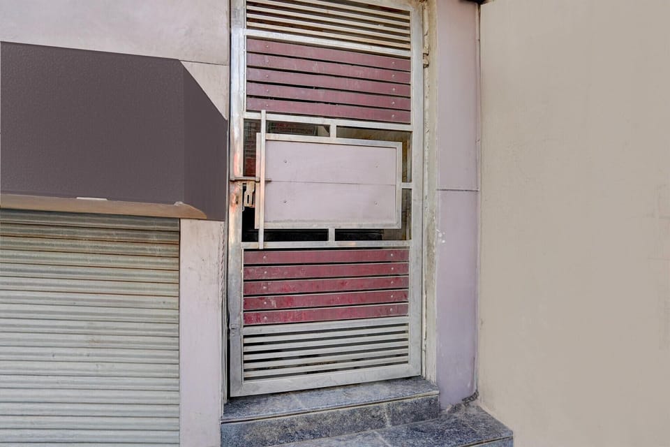 Entrance / Reception