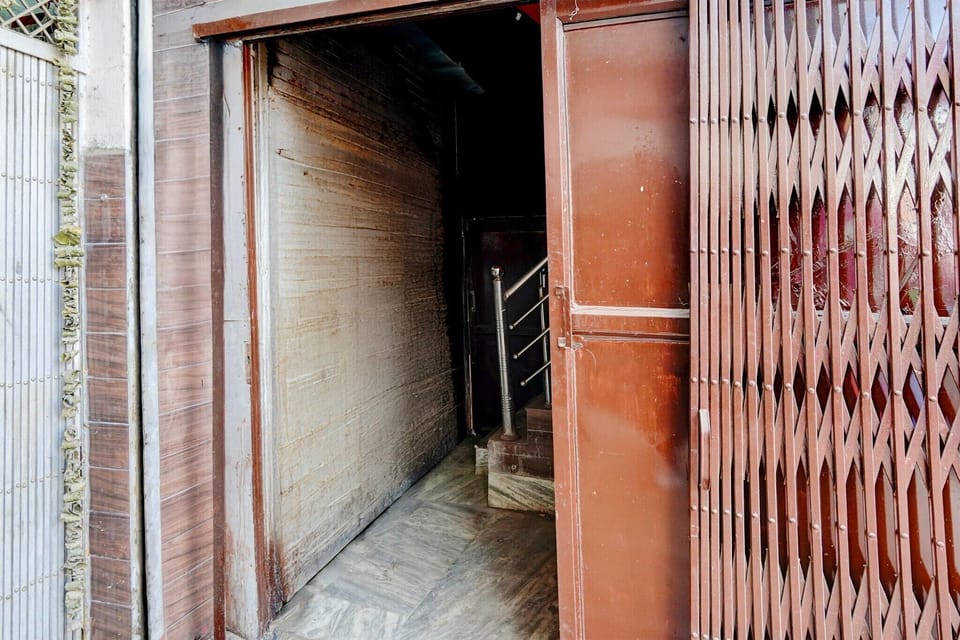Entrance / Reception