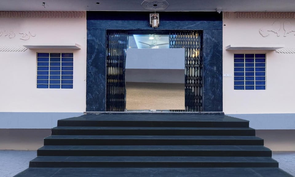 Entrance / Reception