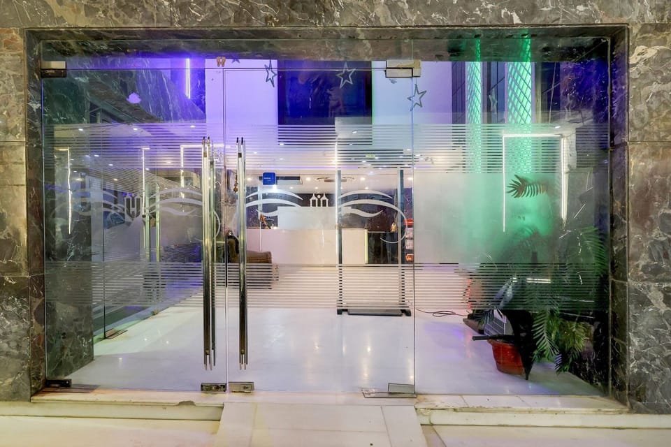 Entrance / Reception