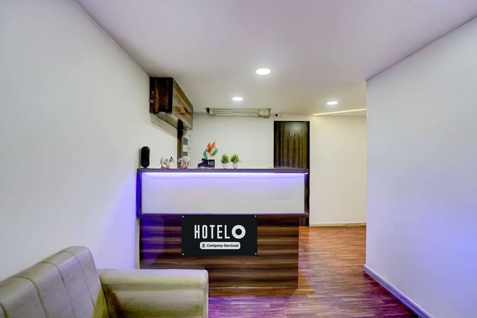 Entrance / Reception