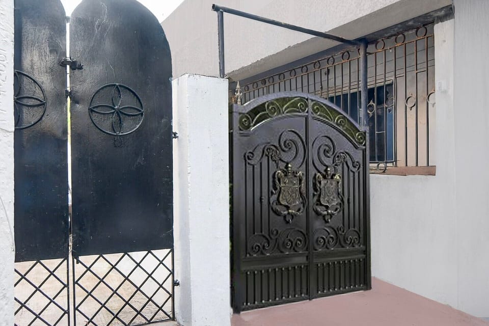 Entrance / Reception