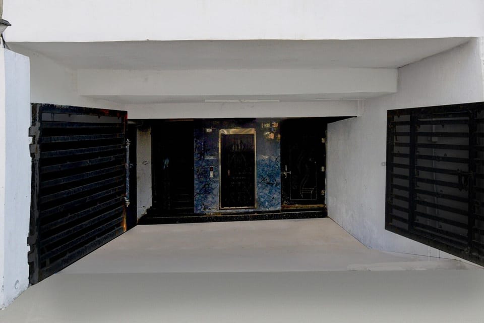 Entrance / Reception