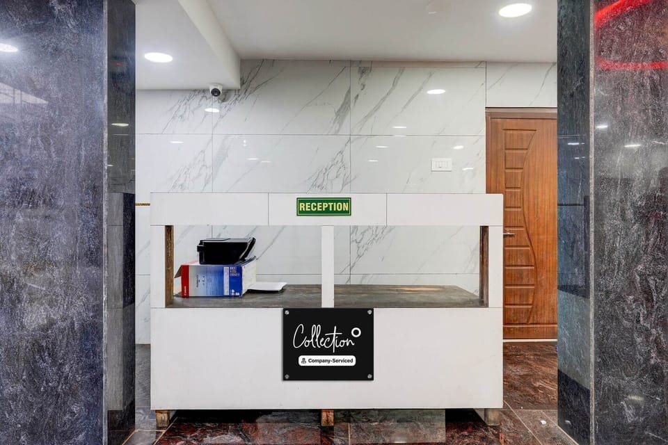 Entrance / Reception