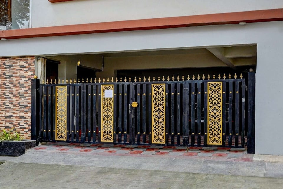 Entrance / Reception