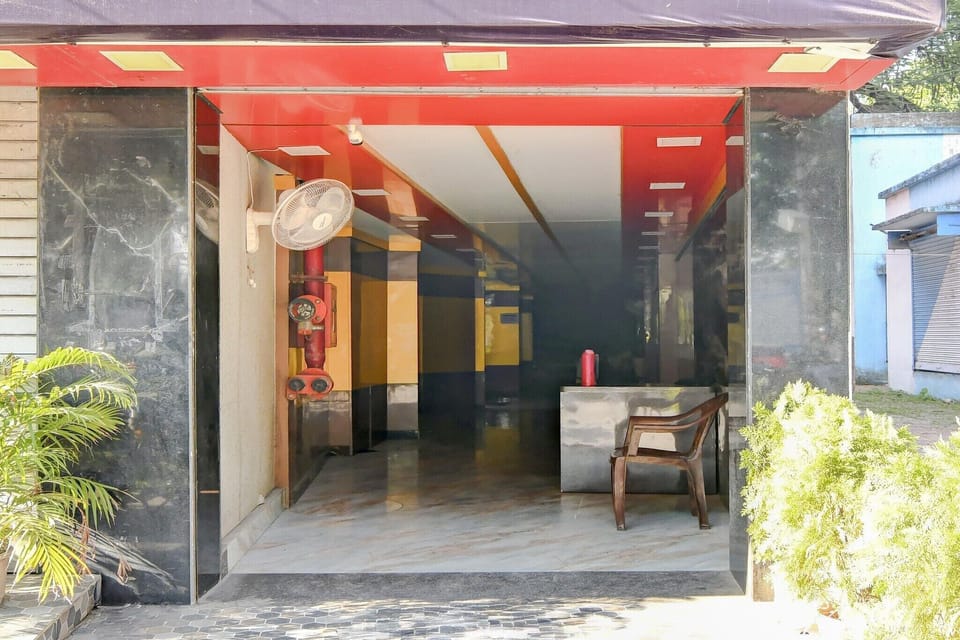 Entrance / Reception