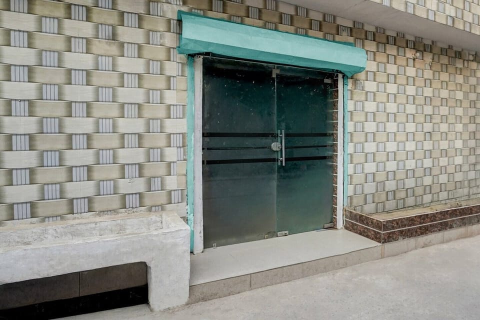 Entrance / Reception