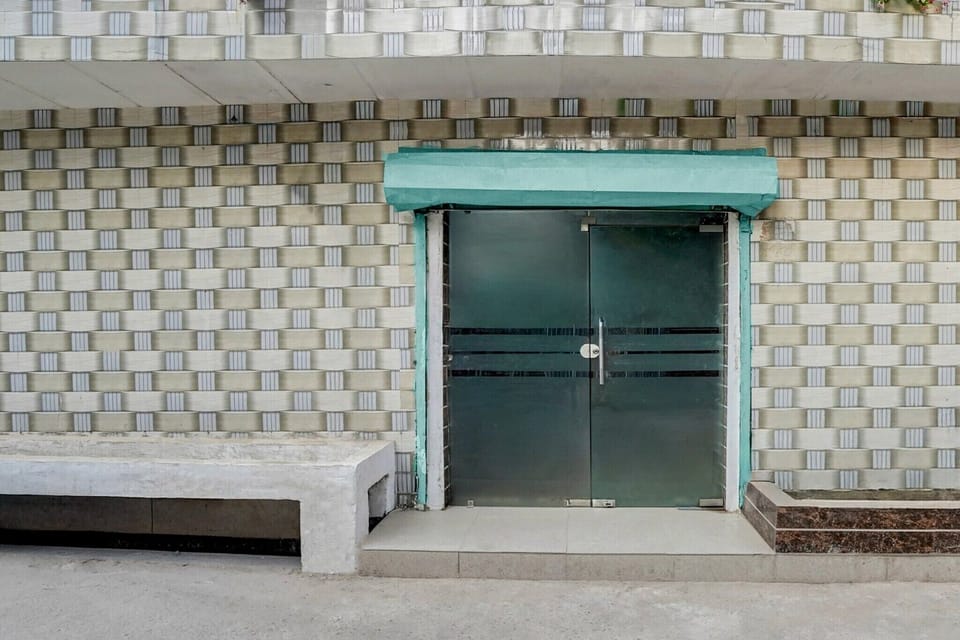 Entrance / Reception