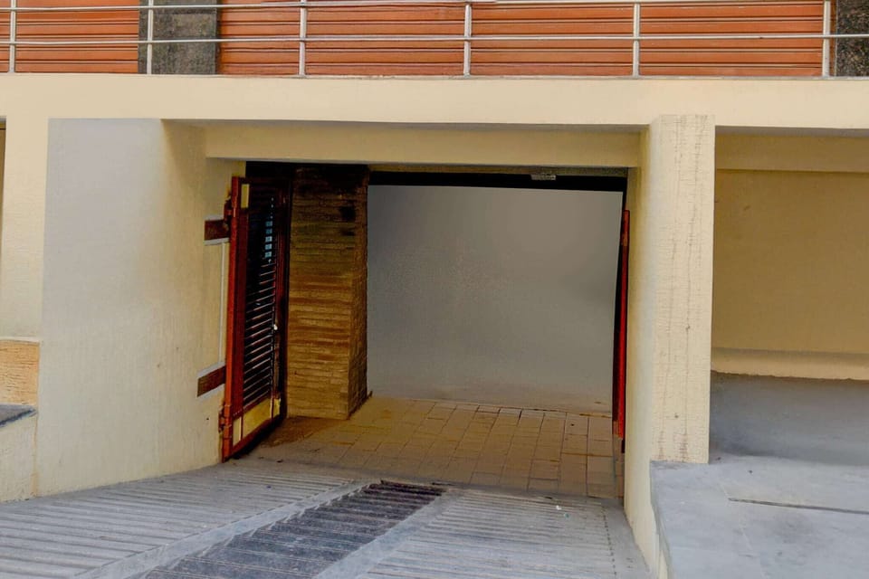 Entrance / Reception