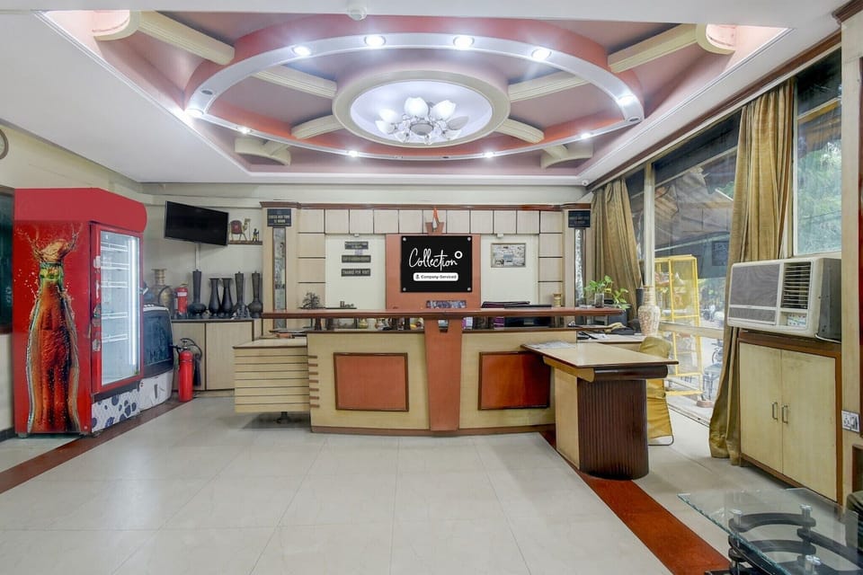 Entrance / Reception