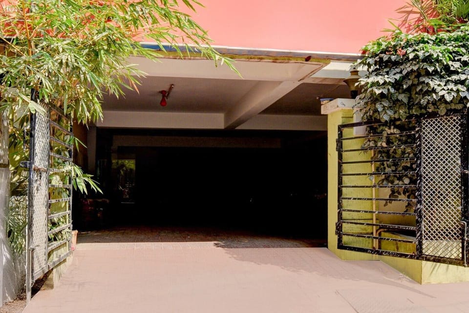 Entrance / Reception