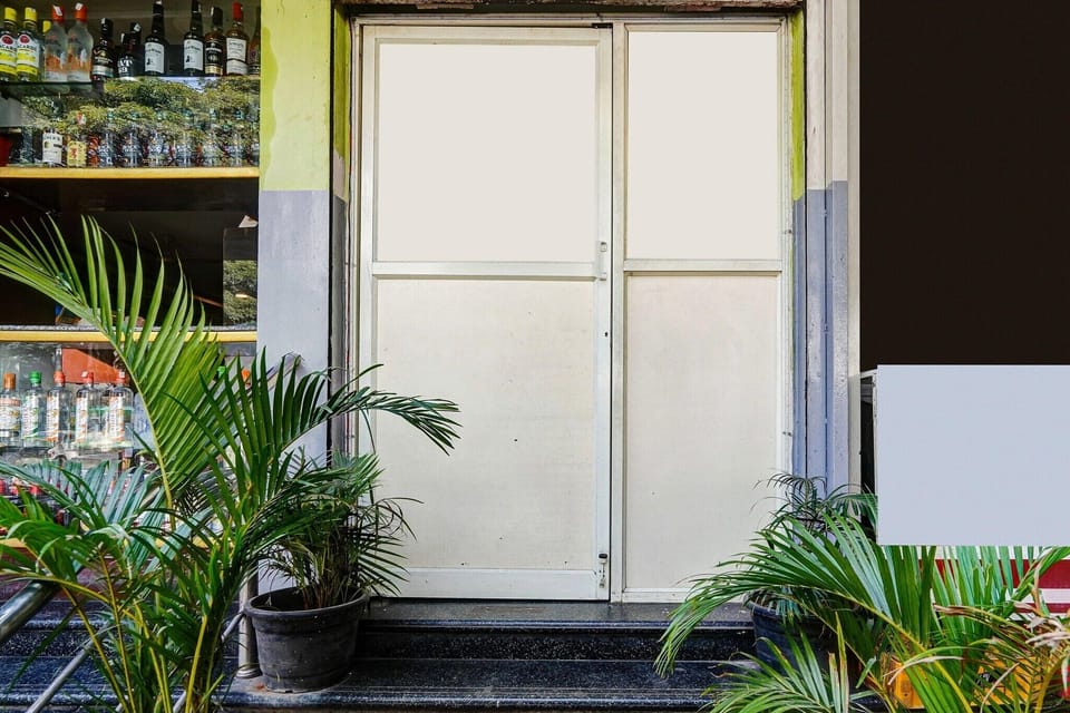 Entrance / Reception