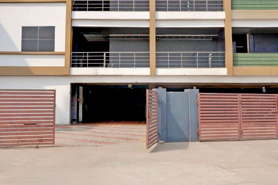 Entrance / Reception