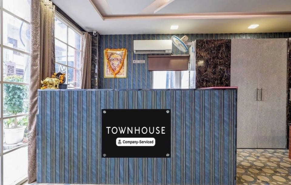 Entrance / Reception