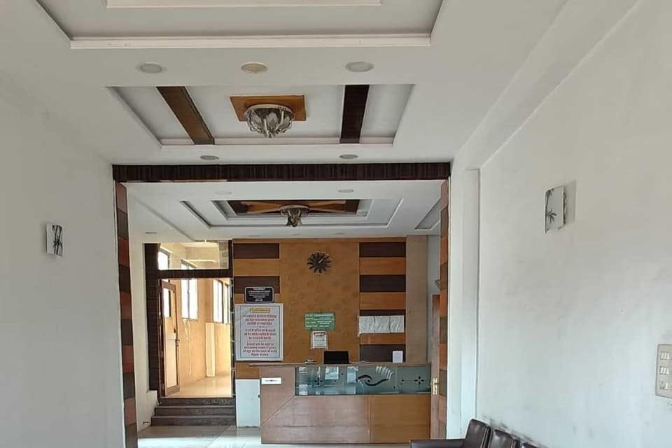 Entrance / Reception