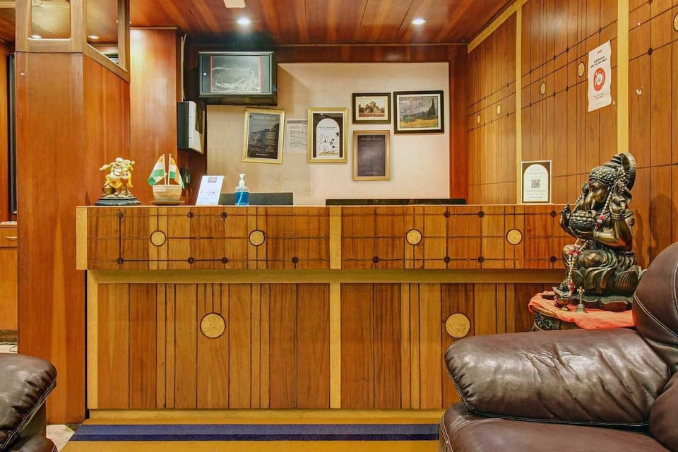 Entrance / Reception