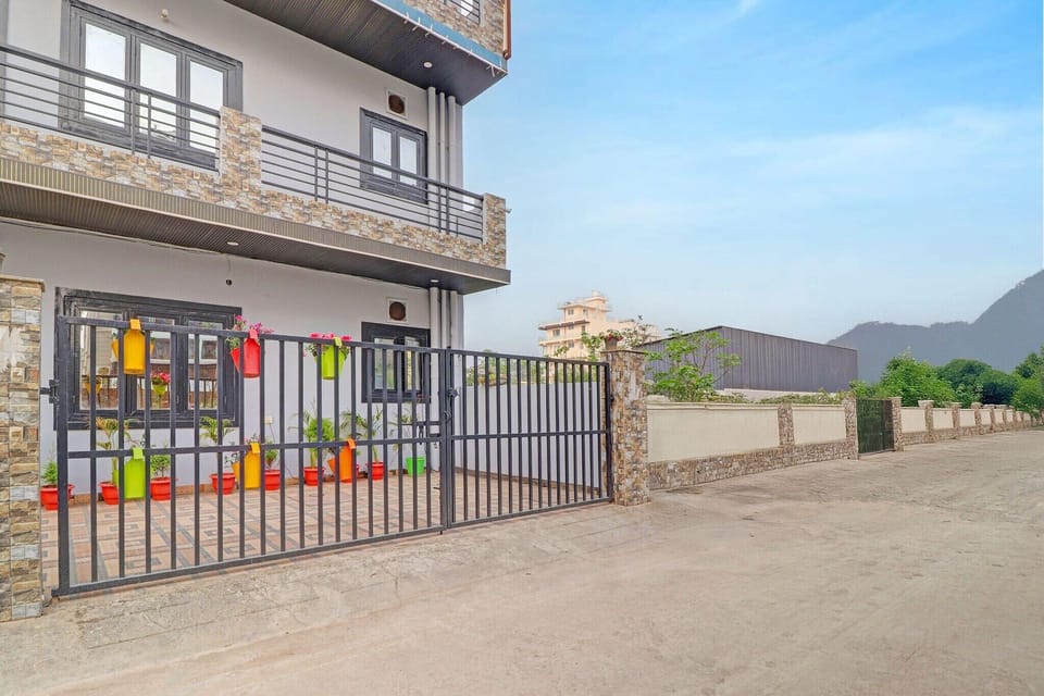 Entrance / Reception