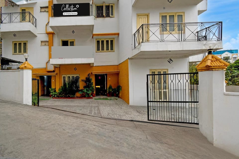 Entrance / Reception