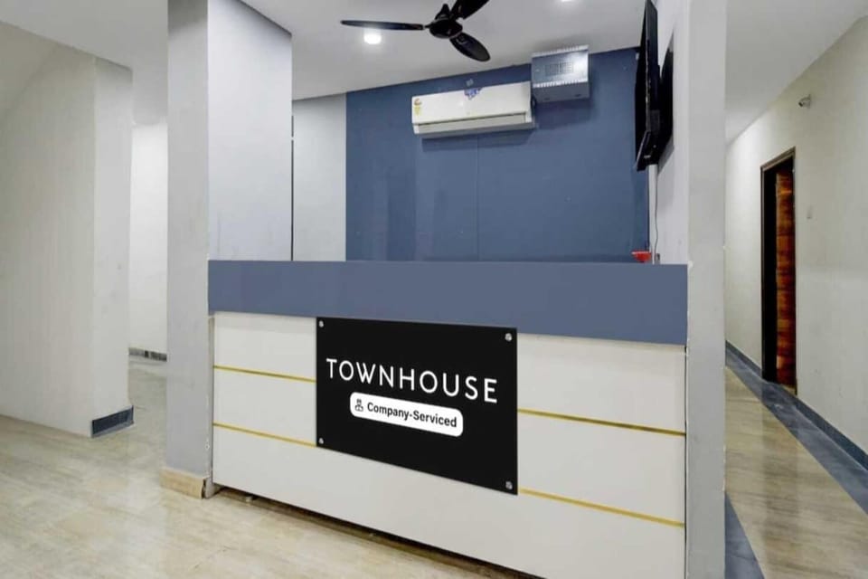 Entrance / Reception