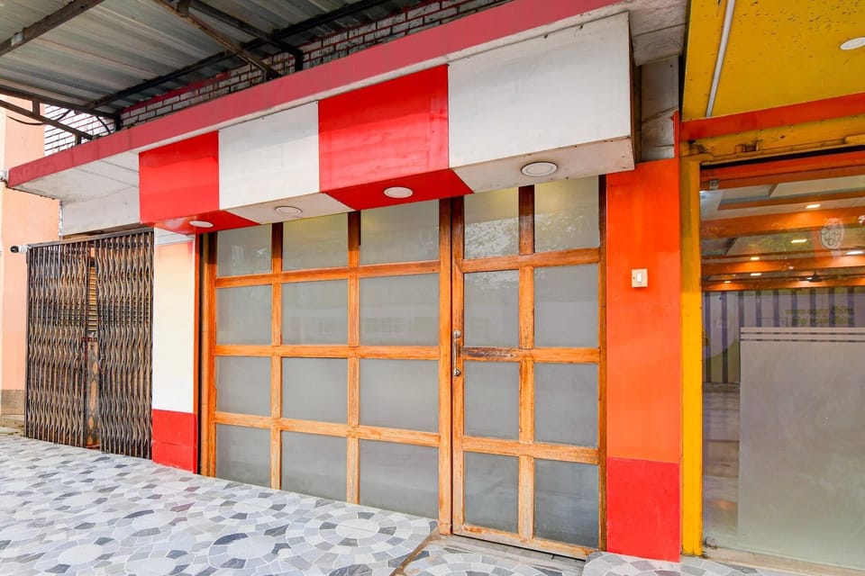 Entrance / Reception