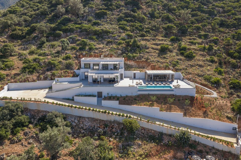 Villa Nelisa overview