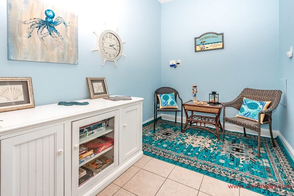 Ground Level Entryway