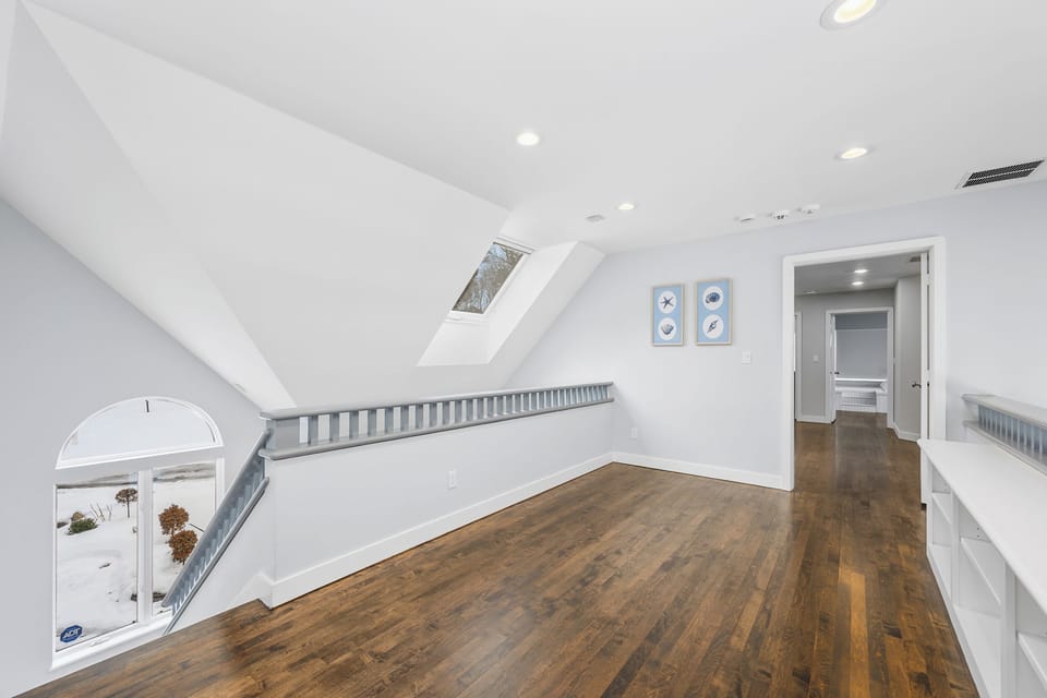 Second Floor loft Area to Bedrooms