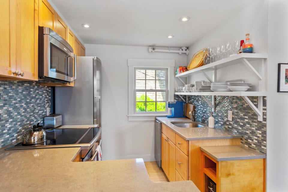 Fully equipped kitchen