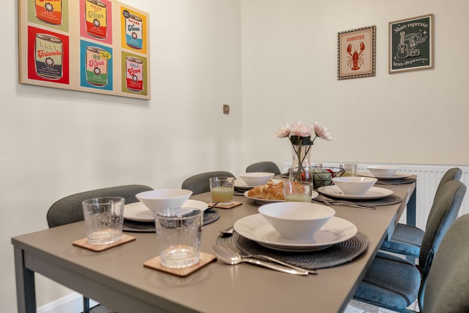 Dinning table 